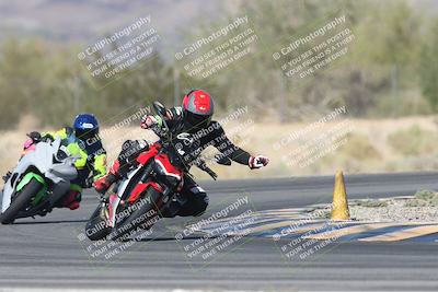 media/Oct-30-2025-Racers Edge (Thu) [[dabbdaf680]]/3-B Group/Session 5 (Turn 6)/